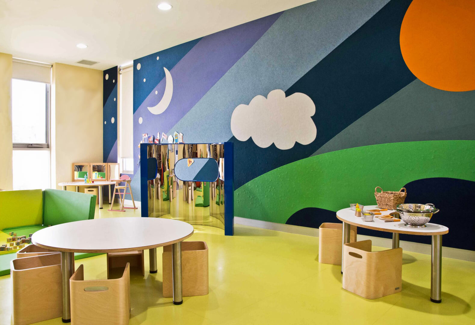 Childcare room with round table