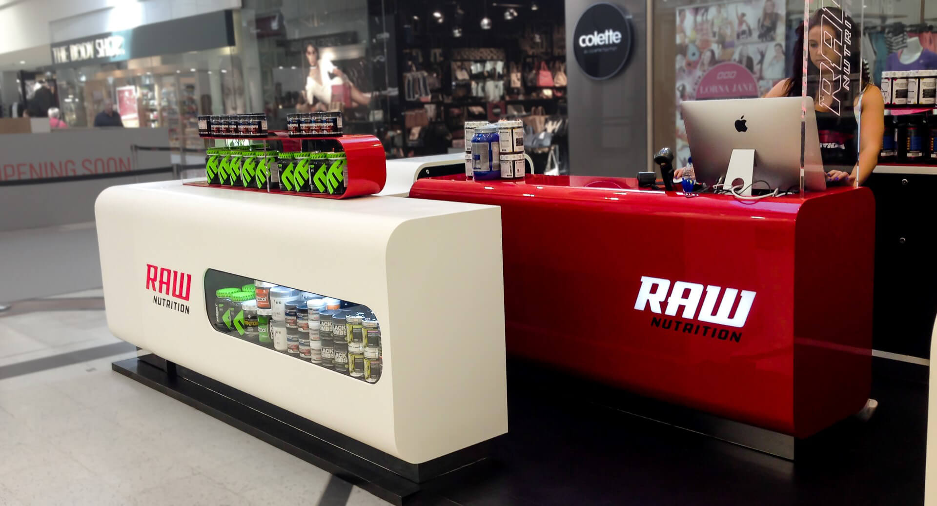 White and red colour raw nutrition kiosk