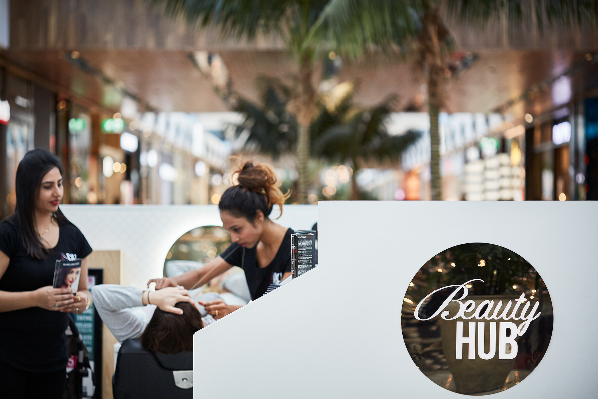 Beauty Hub customer being threaded